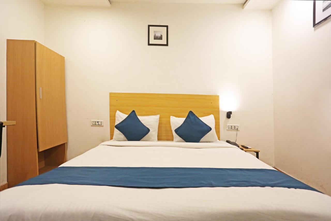 Hotel Raaso Inn Rohini Sec-16 By Arrow Delhi  Exteriör bild